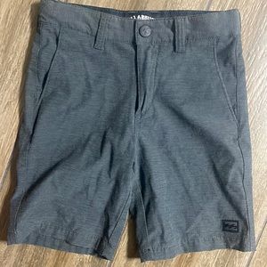 Like New! Billabong Gray Striped Crossfire Shorts in size 6 Large